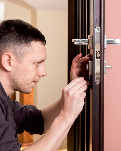 : Professional Locksmith For Commercial And Residential Locksmith Services in Tustin, CA