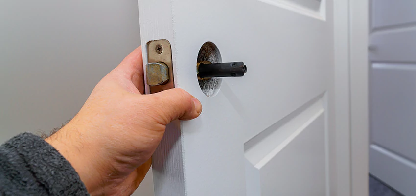 Nighttime Locksmith For Lock Repair in Tustin, CA