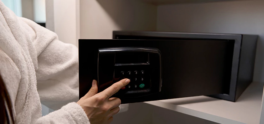 Safe Unlocking Service Company in Tustin, California