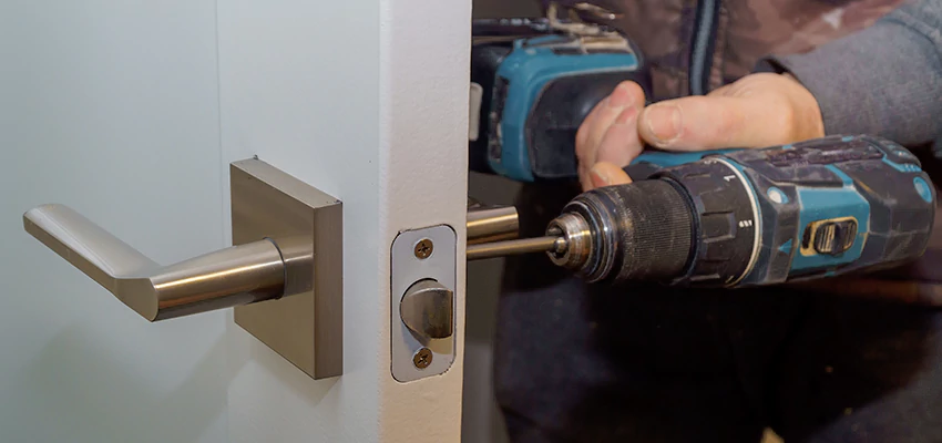 Broken Door Handle Lock Repair in Tustin, California